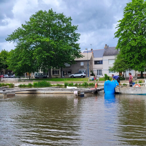 Les bateaux retrouvent les pontons à Nort-sur-Erdre