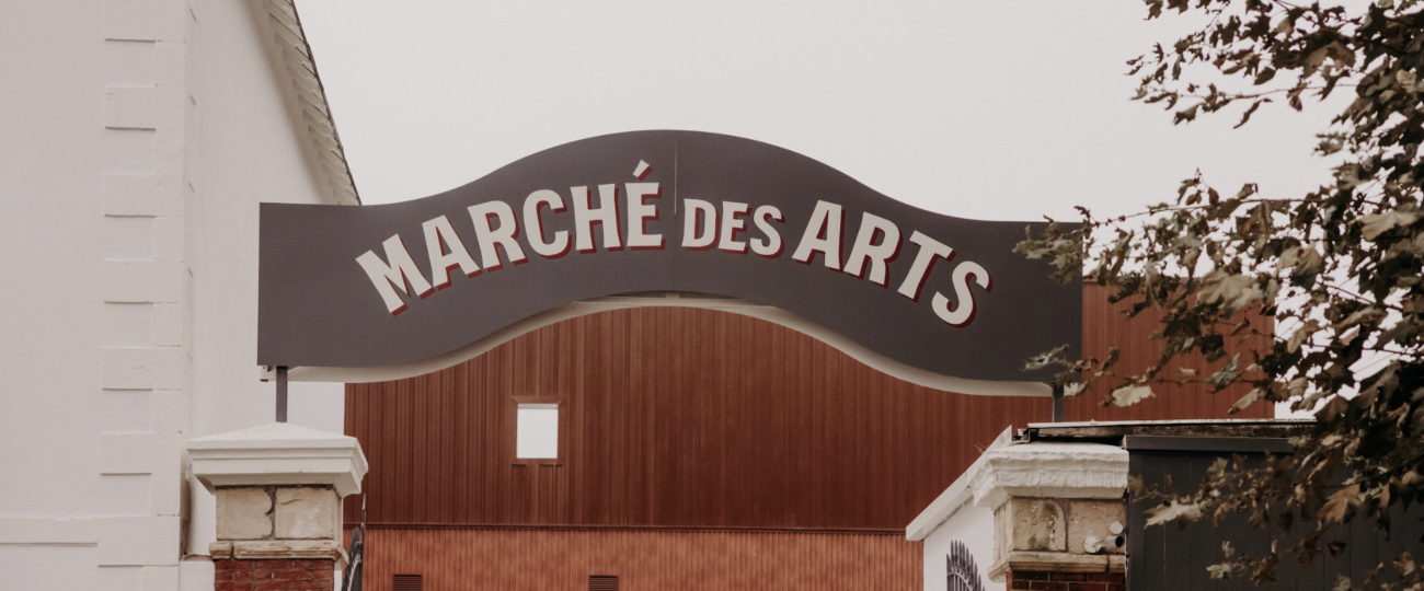 Un marché également galerie d’art sur l’île de Nantes