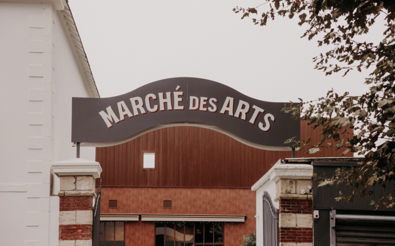 Un marché également galerie d’art sur l’île de Nantes