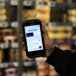Gaspillage alimentaire : Le E.Leclerc de Basse-Goulaine sauve des produits alimentaires avec l’Intelligence artificielle.